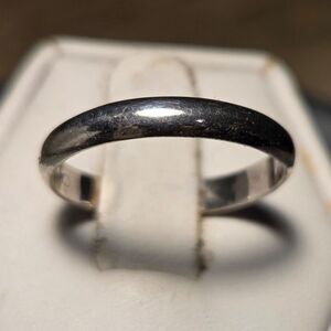 Simple Band Sterling Silver Ring sz 8